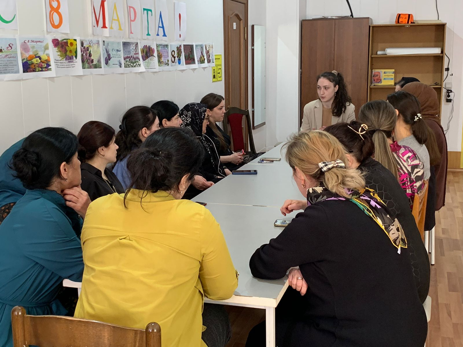 Специалист Умарова Зарема провела семинар-совещание среди работников Центра на тему "Парольная защита и правила обработки персональных данных".